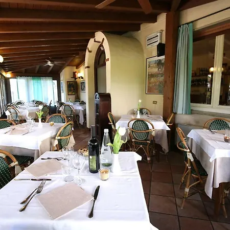 Bed & Breakfast D&d Cardano Al Campo